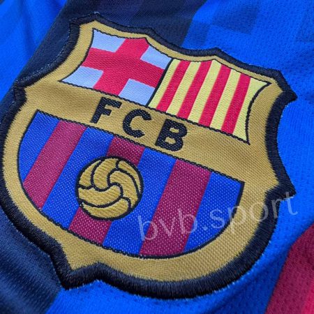لوگوی تیشرت شورت اول بارسلونا 2022-23 هواداری