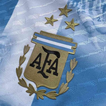 لوگویی ژلاتینی لباس قهرمانی آرژانتین ورژن پلیر 2022-23