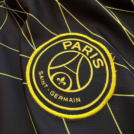 لوگوی دوختی لباس چهارم پاریسن ژرمن 2022-23 (تیشرت شورت هواداری)