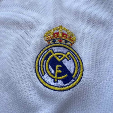 لوگوی لباس اول رئال مادرید 2023-24 (تیشرت شورت) کانسپت
