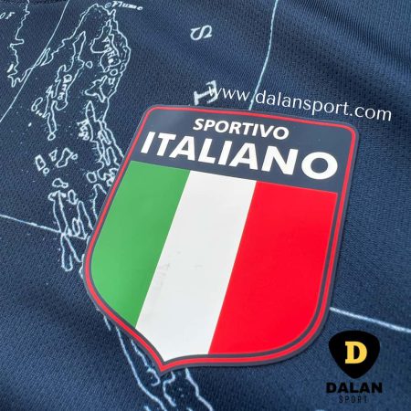 لوگوی ژلاتینی لباس ایتالیا اسپورتیوو 2023-24 (ورژن پلیر) سورمه ای